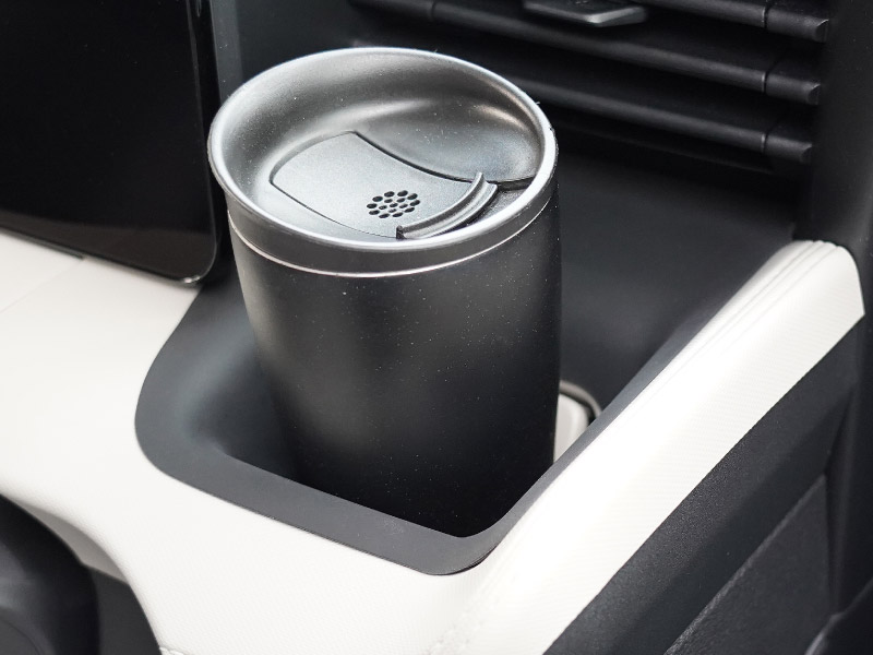 新型eKスペース ルークス 共通 運転席 助手席 インパネトレイカバー 2P ゴムタイプ ブラック 2025年フルモデルチェンジ後専用｜MITSUBISHI eK SPACE NISSAN ROOX 専用 パーツ 防水 ドリンクホルダー ボトルホルダー カバー アクセサリー マット 便利グッズ アイテム 滑り止め 小物入れ 収納 内装 社外【予約販売/7月30日頃入荷予定】