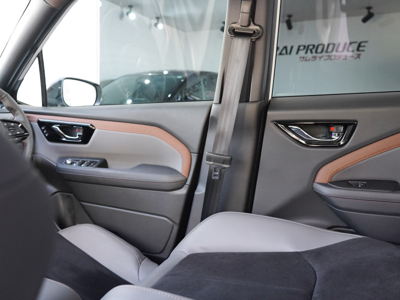 新型フォレスター SL系 リア左右インナードアハンドルパネル 2P ピアノブラック｜SUBARU スバル FORESTER 専用 パーツ ドレスアップ アクセサリー オプション リア カバー 内装 社外 カー用品 保護 傷防止 キズ隠し
