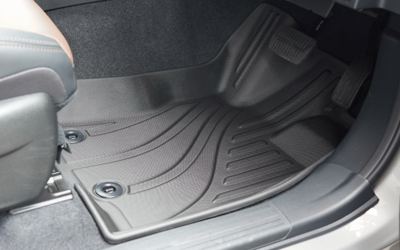 新型フォレスター SL系 フロアマット 3P ラバータイプ ブラック｜SUBARU スバル FORESTER 専用 保護 パーツ 防水 フロント リア セット アクセサリー 内装 インテリア 傷防止 社外 3D ウェザーマット オールウェザー スノー レジャー 水洗い