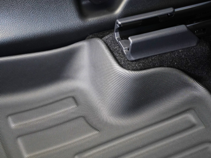 新型RAV4 60系 フロアマット 3P ラバータイプ ブラック｜トヨタ TOYOTA ラブフォー AXAN64 専用 保護 パーツ 防水 フロント リア セット アクセサリー 内装 インテリア 傷防止 社外 立体 3Dマット ウェザーマット オールウェザー レジャー 水洗い【予約販売/5月30日頃入荷予定】