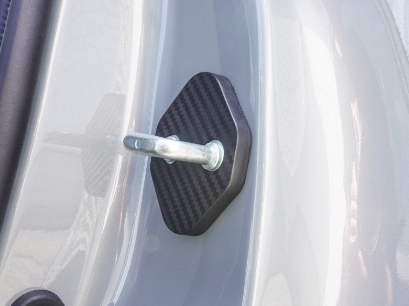 新型カローラクロス ドアストライカーカバー 4P PP カーボン柄 2026年マイナーチェンジ後対応｜トヨタ TOYOTA COROLLA CROSS 専用 6AA-ZVG11 3BA-ZSG10 6AA-ZVG15 内装 カスタム 保護パーツ ドアストッパーカバー ストライカーカバー 【メール便対象/代引き・配達日時指定不可】