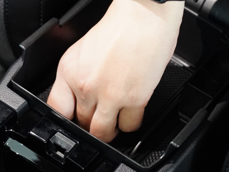 �����������饯���� ���󥽡���ܥå����ȥ쥤 ���ߤᥴ��ޥå��դ� 2025ǯ�ޥ��ʡ������󥸸��б� �åȥ西 TOYOTA COROLLA CROSS ���� 6AA-ZVG11 3BA-ZSG10 6AA-ZVG15 ���� �������� �ݸ�ѡ��� �ɥ����ȥåѡ����С� ���ȥ饤�������С� �ɥ쥹���å� ���������꡼ �ҳ��ʡ�ͽ������/2��20��������ͽ���