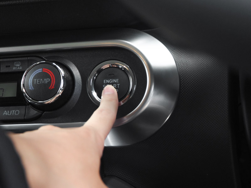 【アウトレット品】ライズ ロッキー レックス エアコンスイッチパネル サテンシルバー 1P｜トヨタ TOYOTA RAIZE ダイハツ DAIHATSU ROCKY スバル SUBARU REX カスタム 専用 パーツ ドレスアップ アクセサリー 社外品 オプション エアロ