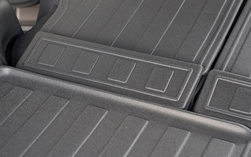 新型RAV4 60系 PHEV専用 ラゲッジマット カーゴトレイマット 5P ラバータイプ ブラック セカンドシート背面｜トヨタ TOYOTA ラブフォー AXAN64 プラグインハイブリッド Z GR SPORT 専用 防水 立体 3Dマット フロアマット トランクマット ラゲージ チャイルドシート【予約販売/10月30日頃入荷予定】