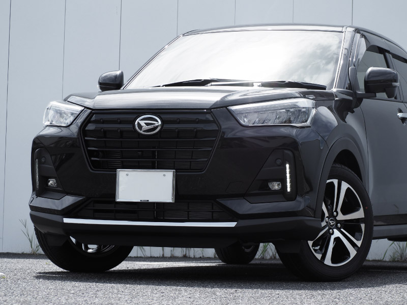 ロッキー レックス フロントリップ ガーニッシュ 鏡面仕上げ 1P 高品質ステンレス製｜ダイハツ DAIHATSU ROCKY スバル SUBARU REX カスタム 専用 パーツ ドレスアップ アクセサリー 社外品 オプション エアロ【予約販売/5月20日頃入荷予定】