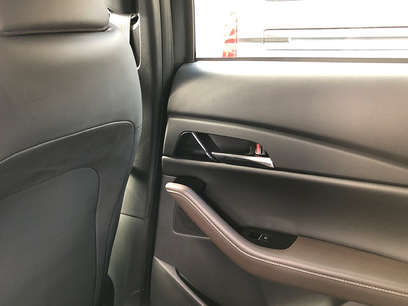 CX-30 ����ƥꥢ�ѥͥ� ��¦�ɥ��Υּ���ѥͥ� 4P ��ͭ�֥�å��إ��饤��åޥĥ� MAZDA CX30 ���� ���� �������� �ѡ��� �ɥ쥹���å� ���������꡼ �ҳ���