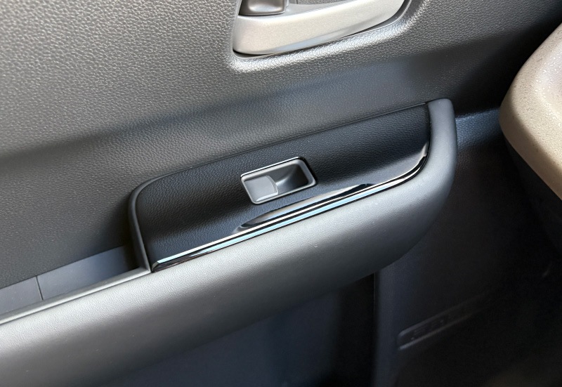 【アウトレット品】新型フリード GT系 エアー クロスター ウィンドウスイッチパネル ピアノブラック｜ホンダ HONDA FREED AIR CROSSTAR 専用 内装 インテリア パネル 保護 カスタム パーツ ドレスアップ アクセサリー 社外品