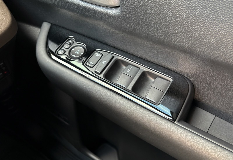 【アウトレット品】新型フリード GT系 エアー クロスター ウィンドウスイッチパネル ピアノブラック｜ホンダ HONDA FREED AIR CROSSTAR 専用 内装 インテリア パネル 保護 カスタム パーツ ドレスアップ アクセサリー 社外品