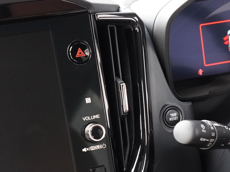 新型フォレスター SL系 センターモニター下パネル 1P ピアノブラック｜SUBARU スバル FORESTER 専用 パーツ ドレスアップ アクセサリー オプション インテリア パネル 内装 カー用品 社外