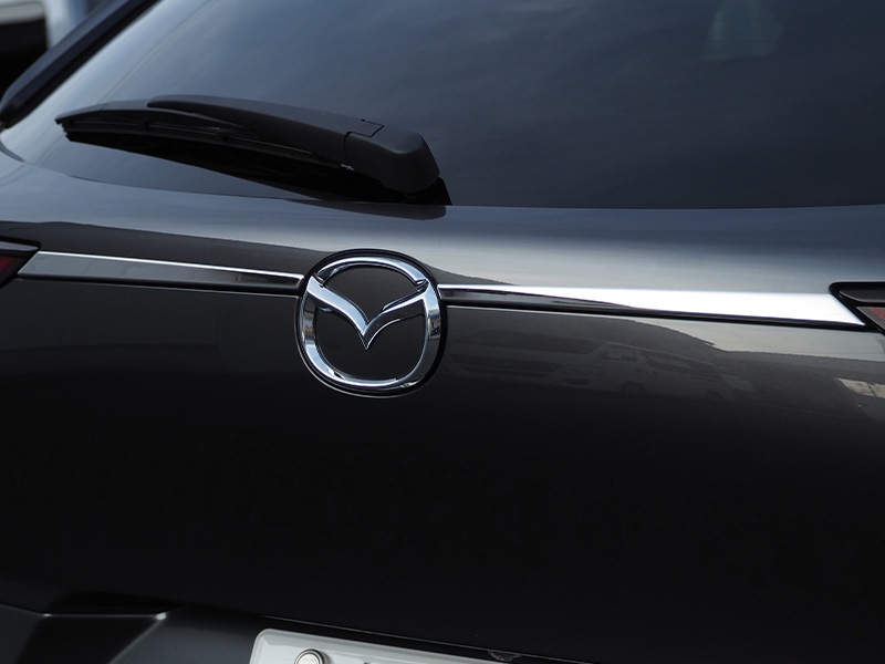 新型CX-30 リアガーニッシュ 2P  鏡面仕上げ2026年MC後対応｜マツダ MAZDA CX30 高品質ステンレス製 カスタム 専用 パーツ ドレスアップ アクセサリー 社外品 オプション エアロ