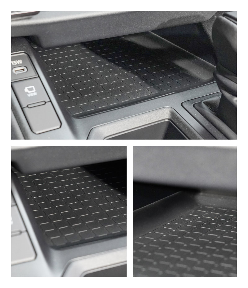 新型RAV4 60系 センタートレイマット ゴムタイプ 1P ブラック 防水｜トヨタ TOYOTA ラブフォー AXAN64 専用 プラグインハイブリッド PHEV 対応 インストセンタートレイ マット 保護パーツ アクセサリー 滑り止め 小物入れ 収納 内装 カー用品 社外 傷防止【メール便対象/代引き・配達日時指定不可】【予約販売/4月30日頃入荷予定】