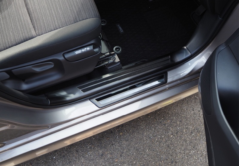 ڥåȳۥꥹ ϥ֥å ɥƥå ¦åեץ졼ȡ¦ եȡꥢå ֥åإ饤åȥ西 TOYOTA YARIS 10 200  ͽ/2026ǯ110ͽ