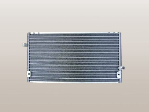 ハイラックス　コンデンサー　LN165H　88460-35210　O-リング付　社外新品