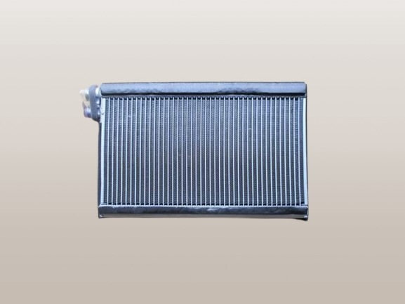 国産車エバポレーター | 有限会社いわきラジエーター