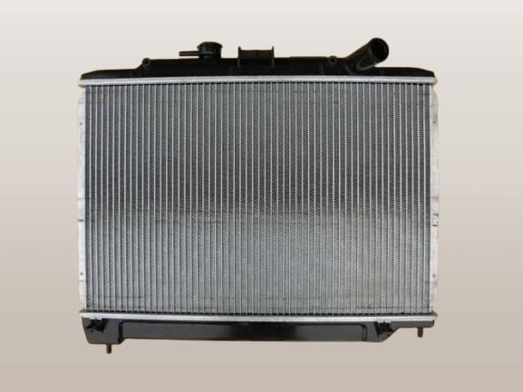 コモ　ラジエーター　JCWGE25　5-86138-701-0　社外新品