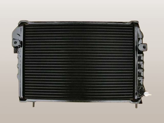 サンバー　ラジエーター　KV3　45111TA140　AT車　リビルト品