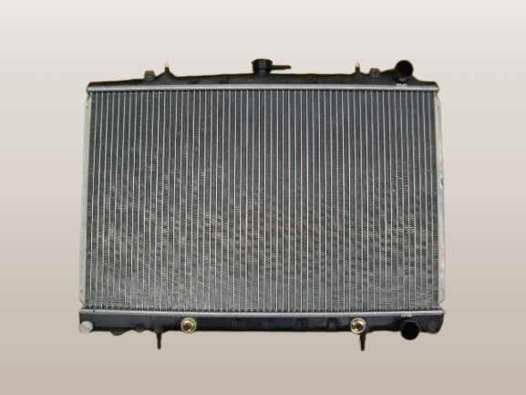 セドリック　ラジエーター　PY31　21460-15V01　社外新品