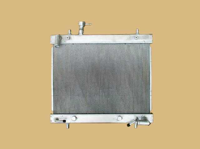 エブリィ ラジエーター 片寄ら DA64V DA64W A/T K6A クーラント漏れに