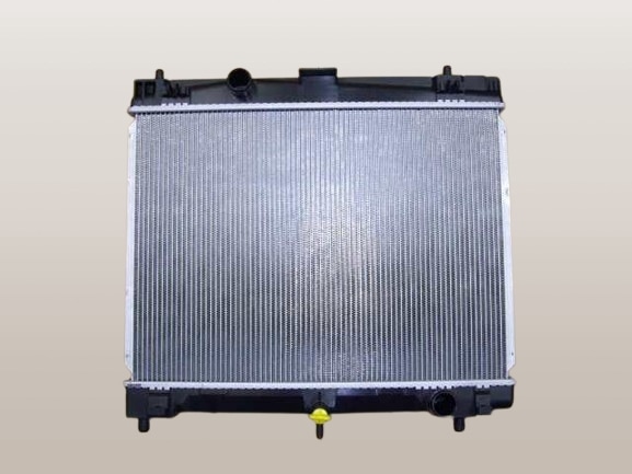 ヴィッツ　ラジエーター　NCP131　16400-21270　422133-3572　422133-3573　社外新品