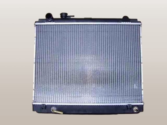 トヨエース　ラジエーター　LY131　LY132　LY161　LY162　16400-5B531　ブラケット再利用　社外新品