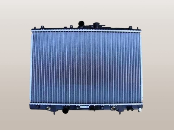 パジェロイオ　ラジエーター　H71W　H72W　H76W　H77W　MR373172　422131-8662　★AT車用★　社外新品