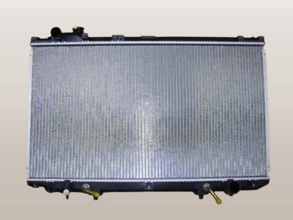 マジェスタ　ラジエーター　UZS173　AT車　16400-50220　社外新品