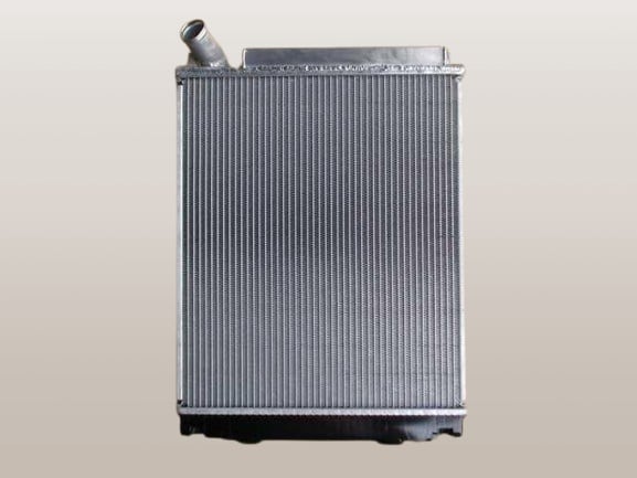 スーパーグレート６Ｒ１０、ラジエーター上タンクを、新品交換品点検済 スーパーグレート６R１０ラジエーターＯＨ品上タンク新品交換品 Yahoo