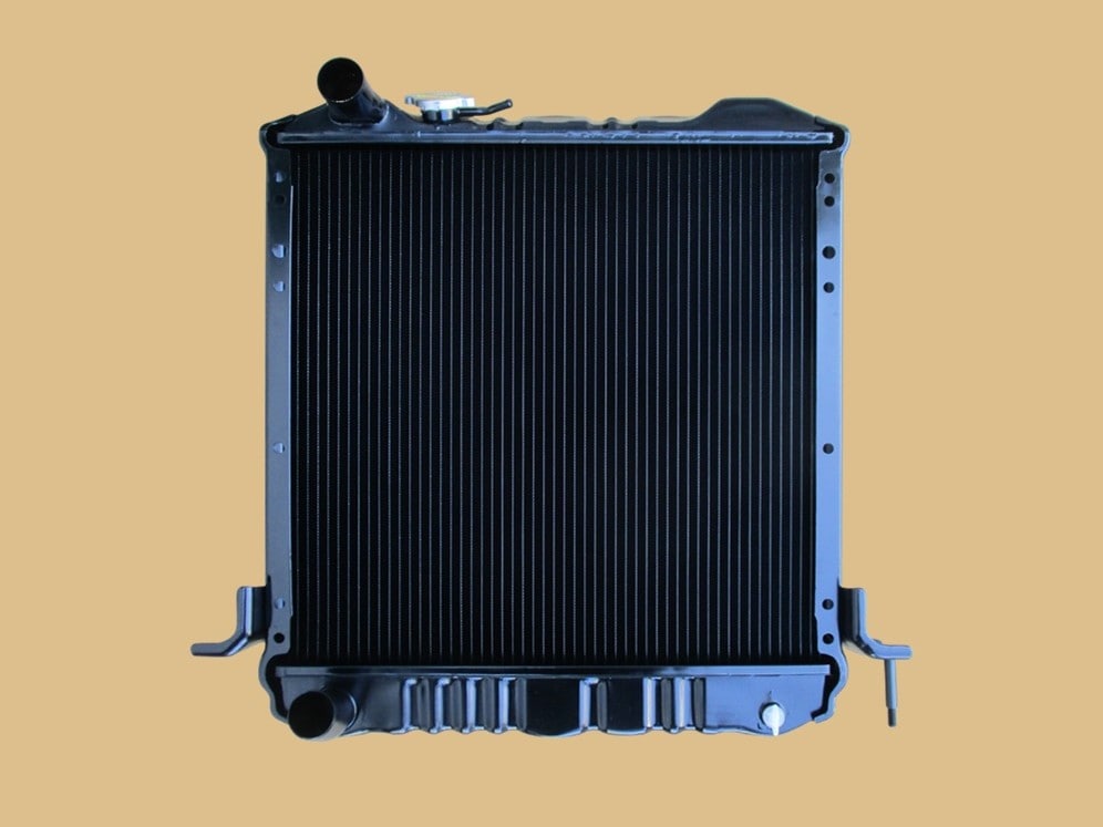 エルフ　ラジエーター　NKR71GAV　NKR71GN　NKR71LAR　NKR71LAV　NKR71LN　NKR71LR　NKR71LV　8-97162-147-1　8-97162-147-2　リビルト品