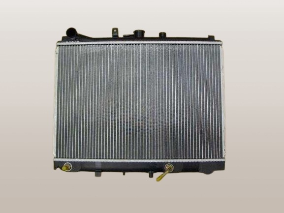 デリカ　ラジエーター　SK22MM　 MQ901900　MQ908768　MQ909621　ブラケット再利用　社外新品