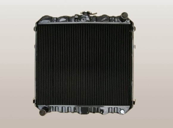 デルタ　ラジエーター　V98　V99　V115　V116　V118　V119　16400-87356-000　リビルト　MT車