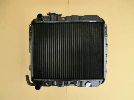 ハイゼット　ラジエーター　S82P　MT車　16400-87D05-000　リビルト