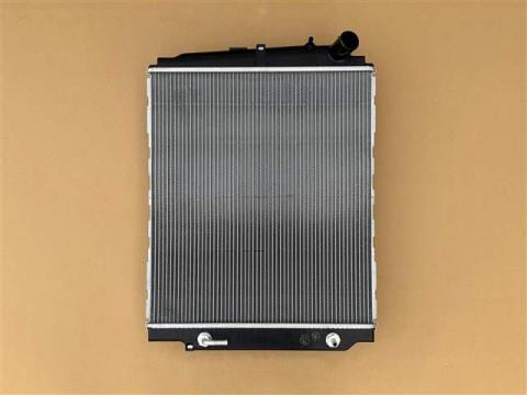 トヨエース　ラジエーター　XZU304H　16400-78681　ブラケット再利用