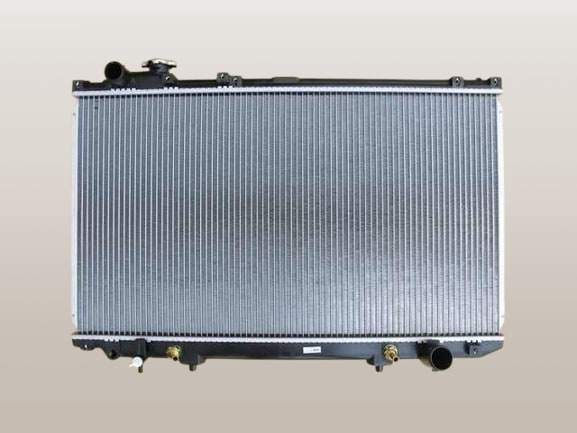 クラウンマジェスタ　ラジエーター　UZS151　16400-50180  社外新品