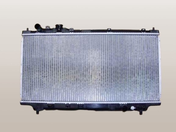 ファミリア　ラジエーター　BHA3P　B6BF-15-200G　B6BF-15-200J　MT車　 社外新品