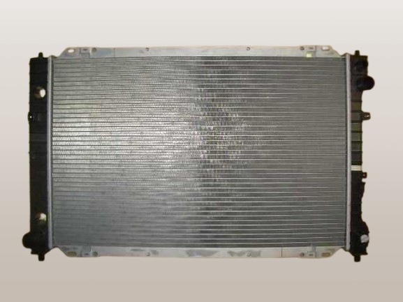 トリビュート　ラジエーター　EPFW　AJ34-15-200　社外新品