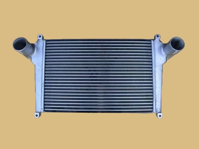 ファイター　インタークーラー　FK64R　ME407380　社外新品　★要コア返却★