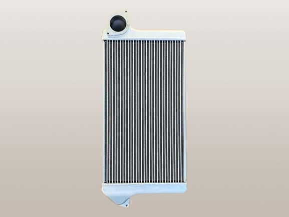 ヒノ　バス　インタークーラー　HR7JPA　17940-E0600　リビルト品　コア新品　コア返却不要でOK