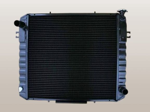 トヨタフォークリフト　ラジエター　5FD28　16450-33060-71　クラッチ車　リビルト　プレートフィン粗目
