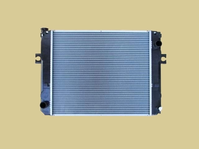 TCMフォークリフト　ラジエーター　FG15C19　218M2-10101　2211-421-0000　キャップ付き　ブラケット再利用　社外新品