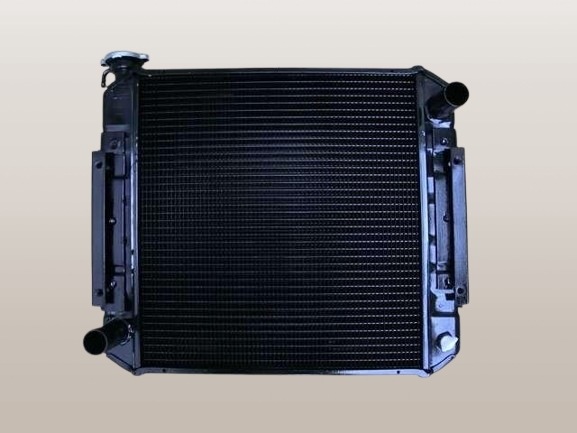 コマツフォークリフト　ラジエター　 FG25-8　3EB-04-11110 　クラッチ車　リビルト品