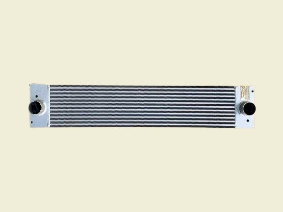 ★ネジ穴4カ所タイプ★　CAT　D6K　キャタピラー　ブルドーザー　アフタークーラー　インタークーラー　286-6911　286-6911-01　リビルト品　コア返却不要