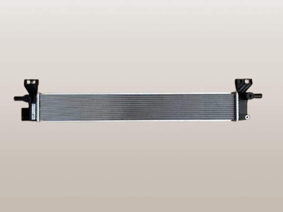 ノア　インバーター用　ラジエーター　ZWR80G　ZWR80W　G9010-28030　社外新品