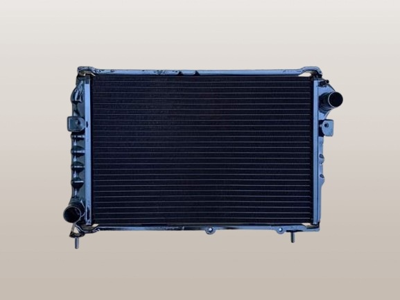 ドミンゴ　ラジエーター　FA8　45111TA111　リビルト品