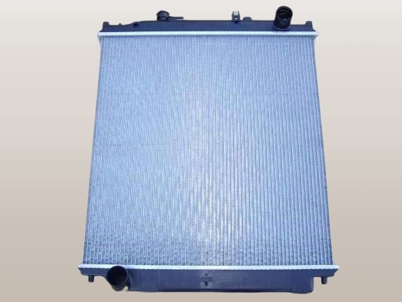 フォワード　ラジエーター　FRR34S2　8-98010-356-3　ブラケット再利用　社外新品