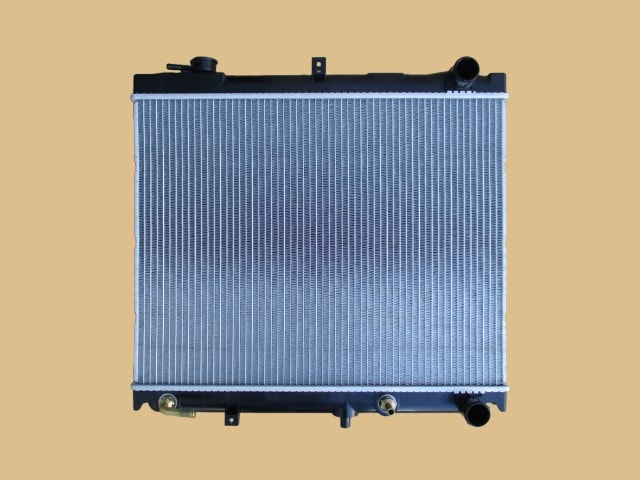 タイタン　ラジエーター　SYE6T　FF27-15-200D　422132-4105　AT車　ブラケット再利用　社外新品