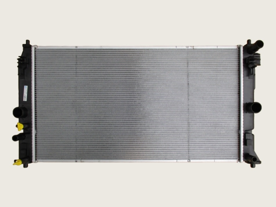 カローラ　ラジエーター　ZWE214　16400-37380　社外新品