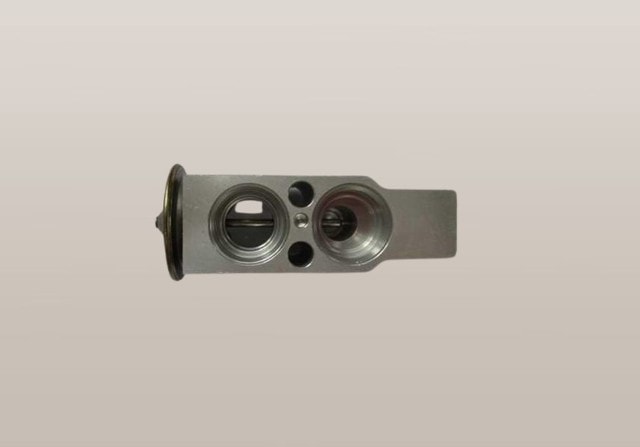 デュトロ　エキスパンションバルブ　BU222　88515-22240　447500-3440　O-リング4個同梱　社外新品