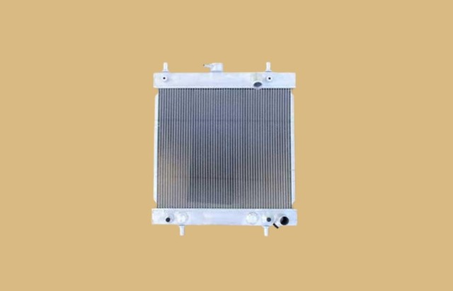 エブリィ　ラジエーター　DA63T　17700-67H12　社外新品