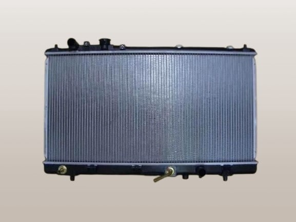 プレマシー　ラジエーター　CP8W　FP85-15-200A　社外新品
