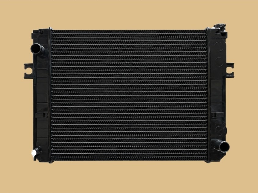 コマツフォークリフト　ラジエーター　FD10-17　3EB-04-31410　2181-177-0000　ブラケット再利用　社外新品